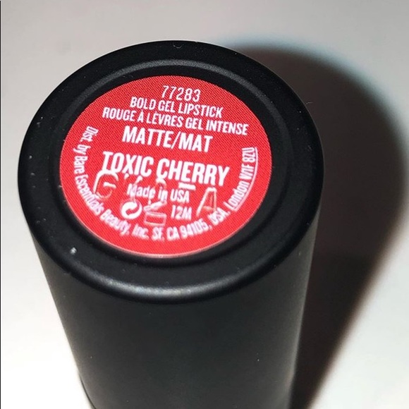 Buxom lipstick in toxic cherry - Picture 3 of 3